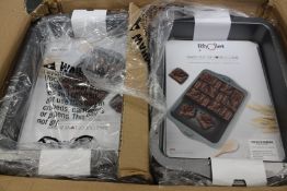 Twenty as new Rholet brownie baking trays.