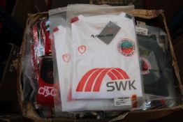 A quantity of as new PlayerLayer Crefelder Hockey Club sportswear.