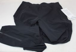 A pair of as new LuluLemon Adapted State HR joggers (Size 8 - RRP £118).