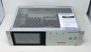 A HoneywellTouchpoint Plus 19