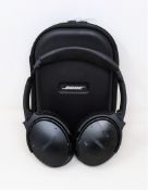 A pre-owned new pair of Bose QC35 Noise Cancelling Wireless Headphones in Black (Case included. Some