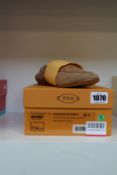 A pair of as new Tod's Cuoio moccasins (EU 38.5).