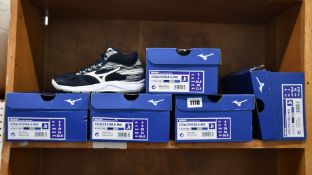 Five pairs of youths as new Mizuno Stealth Star Jr.Mid trainers (2 x UK 4, 3 x UK 5).