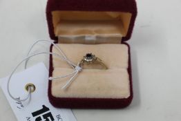 A gold antique dress ring (Damaged).