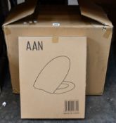 Ten boxed as new AAN Oval Soft Close Toilet Seats in white (Easy installation).