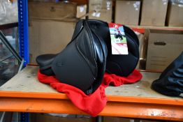 A Thorowgood T8 MGC MW 16.5 saddle (Good condition, like new).