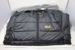 Three men's as new Jack Wolfskin Vingen jackets (L).
