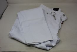 A pair of as new DSquared2 Cool Guy white jeans (TG 50).