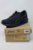 A pair of women's as new Asics Gel-Kayano 28 trainers (UK 6).