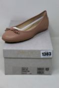 A pair of as new Jimmy Choo Walsh ballet flats in nappa leather (EU 35).