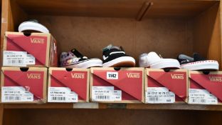 Six pairs of assorted as new Vans sneakers (Assorted sizes).