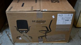 A Sedus EM-801 se:motion swivel chair (3000 - without armrests).