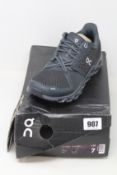 A pair of women's as new On Running Cloudstratus trainers (UK 5).