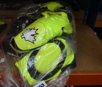 An as new junior's Record Classico Austin kart/racing suit (Size 1).