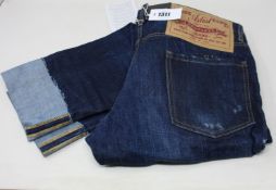 A pair of as new DSquared2 Cool Guy cropped jeans (TG 50).