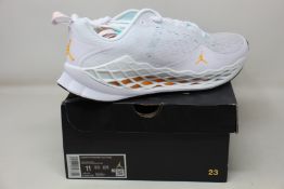 A pair of as new Nike Jordan Trunner Advance trainers (UK 10).