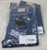 Three pairs of as new Paige Verdugo Ankle jeans (Sizes2 x 30, 1 x 31).