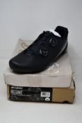 A pair of as new Giro Regime cycling shoes (UK 9.5).