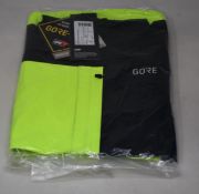 A men's as new Gore C3 Gore-Tex Paclite hooded jacket (M).