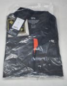 A men's as new Gore C5 GTX Shakedry 1985 jacket (M - RRP £300).