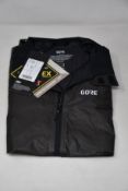 A men's as new Gore C5 GTX Shakedry 1985 Viz jacket (S - RRP £200).