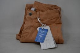 Five pairs of as new Mac Jeans Dream Chic jeans (Assorted sizes).