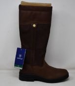 A pair of as new Ariat Windermere II H20 boots (UK 6).