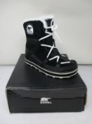 A pair of women's as new Sorel Glacy Explorer Shortie boots (UK 6).