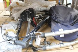 A pre-owned Kross Trans Continental Bike with tools and accessories (NOTE: This item has been