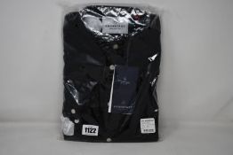 Five as new Kronstadt Johan corduroy shirts in black (Sizes 3 x M, 2 x L).