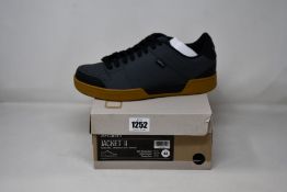 Three pairs of as new Giro Jacket II cycling shoes (2 x UK 9.5 1 x UK 12).