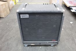 A pre-owned Sessionette 100 bass compact amp.