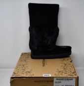 A pair of as new Manitobah Mukluks Revival boots (Size L6).