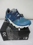 A pair of women's as new On Running Cloudflyer trainers (UK 6).