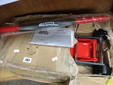 A Mac Tools JQLAL 2.5T aluminium hydraulic trolley jack.