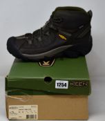 A pair of men's as new Keen Targhee II Mid waterproof boots (UK 9).