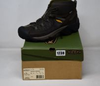 A pair of men's as new Keen Targhee II Mid waterproof boots (UK 9).