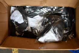 Twenty as new Adidas CONDIVO 21 goalkeeper jerseys (9 x M, 9 x L, 2 x XL).