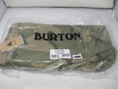 A pair of women's as new Burton Avalon bib pants in Barren camo (M - RRP £172).