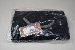 Five men's as new Patagonia P-6 logo Responsibili-tee T-shirts in black (S, M, 2 x L, XL - RRP £40