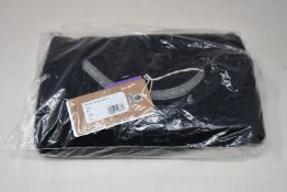 Five men's as new Patagonia P-6 logo Responsibili-tee T-shirts in black (S, 2 x M, L, XL - RRP £40