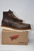 A pair of as new Red Wing Shoes boots (UK 7.5).