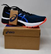 A pair of men's as new Asics GT-2000 9 trainers (UK 9).