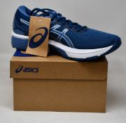 A pair of women's as new Asics GT-2000 9 trainers (UK 9).