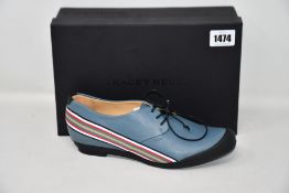 A pair of as new Tracey Neuls Geek sneakers (EU 39).