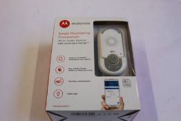 Sixteen boxed as new Motorola baby monitors (MBP162Connect).