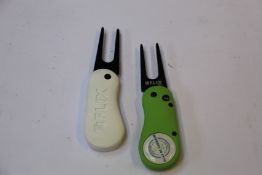 A large quantity of Flix Pro Collapsible Divot Tools in various colours (Approximately 390, Golf