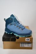 A pair of women's as new Salomon Outback 500 GTX boots (UK 7).