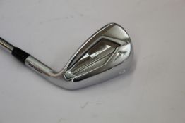 Six as new Mizuno JPX 919 Hot Metal golf irons (5,6,7,8,9 + P).