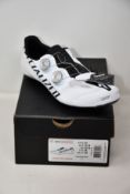 A pair of as new S-Works Vent Narrow Body Geometry cycling shoes (UK 7.5).